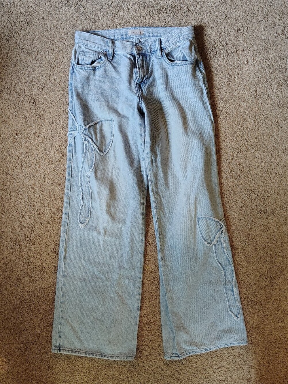 Pacsun Casey Low Rise Baggy Light Wash Bow Embroidered Detail Jeans Size 26 Y2K